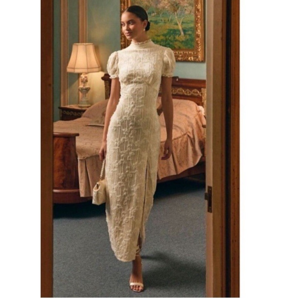 NWT LULUS Cadison Cream Textured Puff Sleeve Column Maxi Dress Size S Wedding
